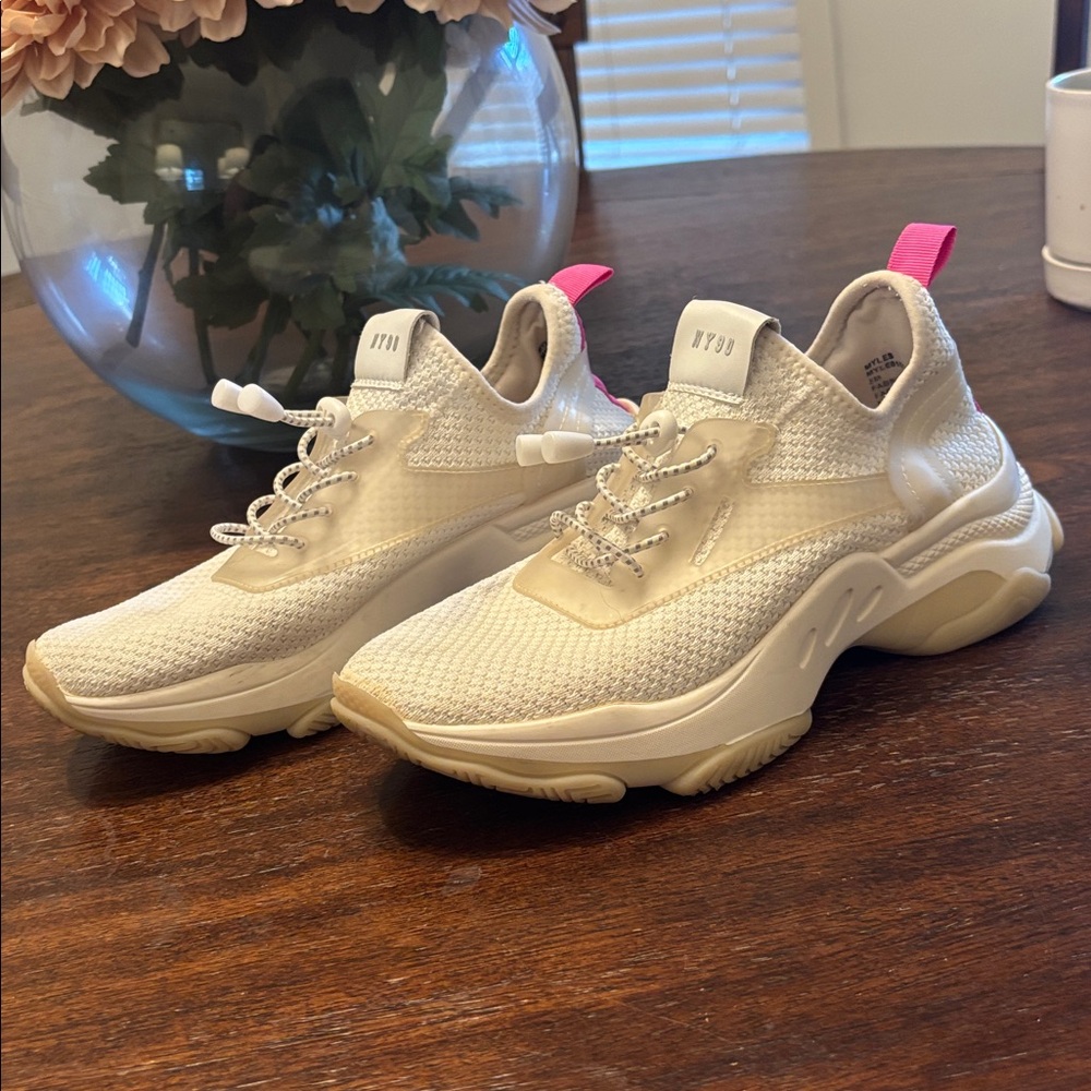 Steve Madden Myles Sneakers